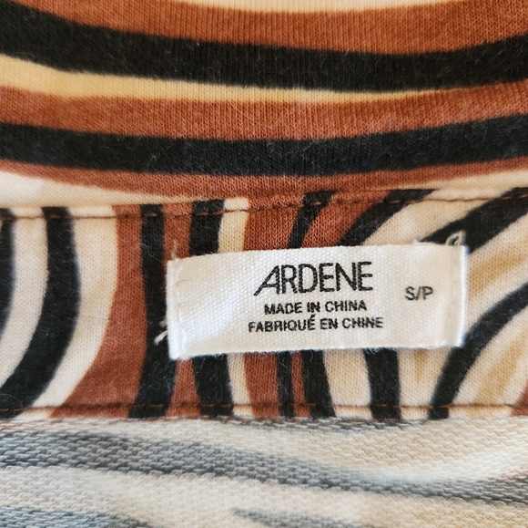 Cropped 70s brown swirl inspired top - Picture 2 of 4